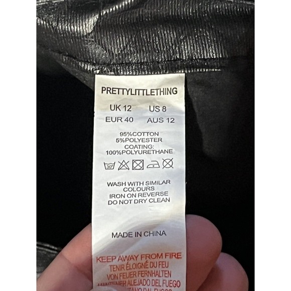 PrettyLittleThing Women’s Size 8 Black Coated  Croc Denim Straight Jeans - Picture 3 of 10